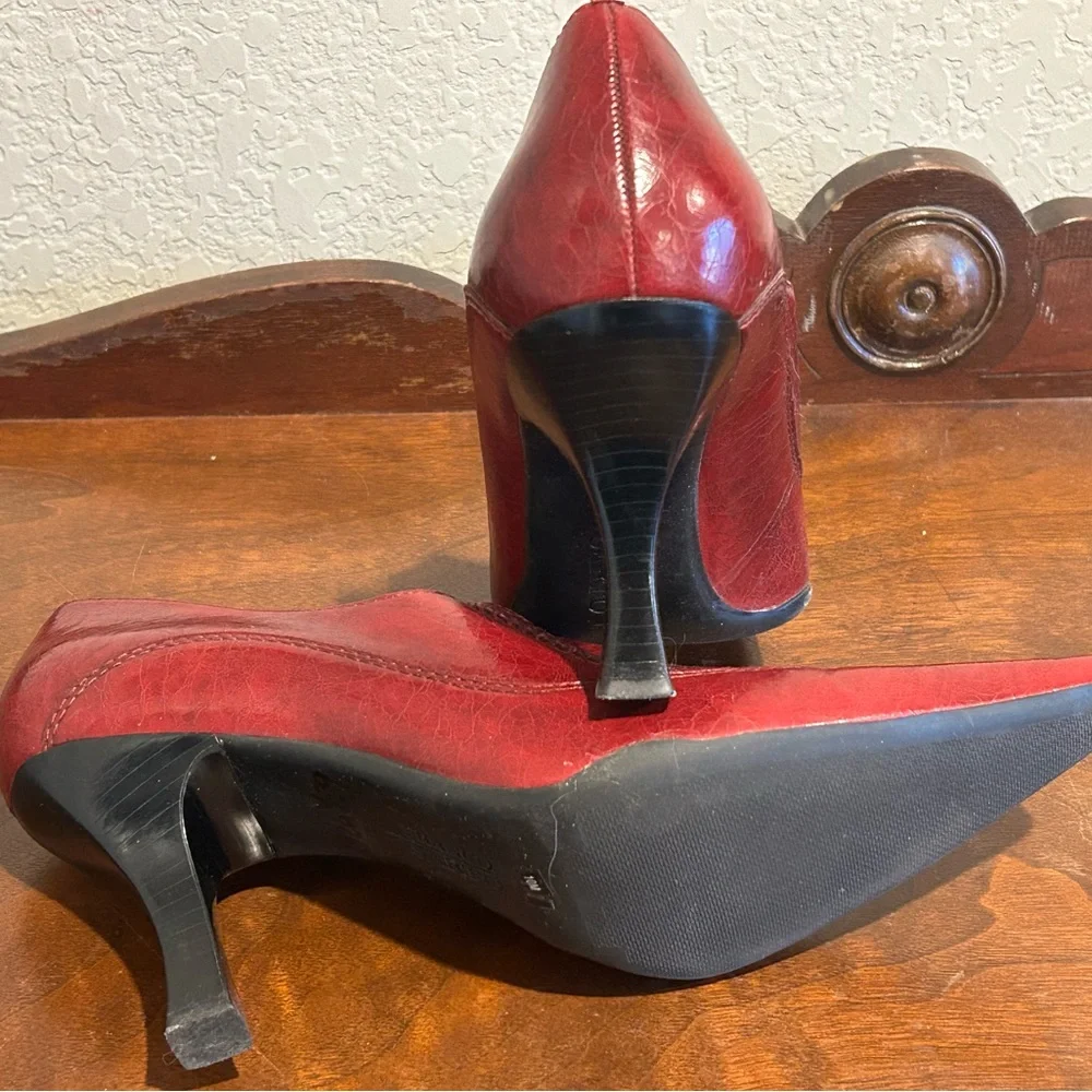 Franco Sarto Burgundy Leather Heels - Picture 5 of 6